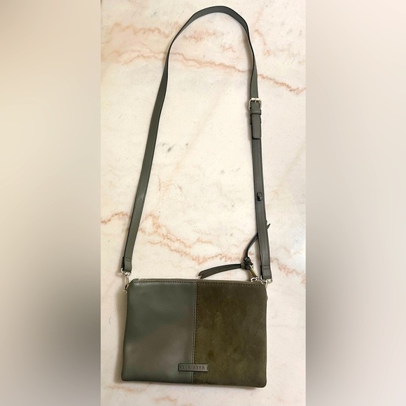 Rae Dunn Women’s Leather and Suede Green Crossbody Bag Purse Double Top Zippers - Picture 1 of 12